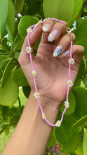 Load and play video in Gallery viewer, Pink and Yellow Beaded Daisy Necklace
